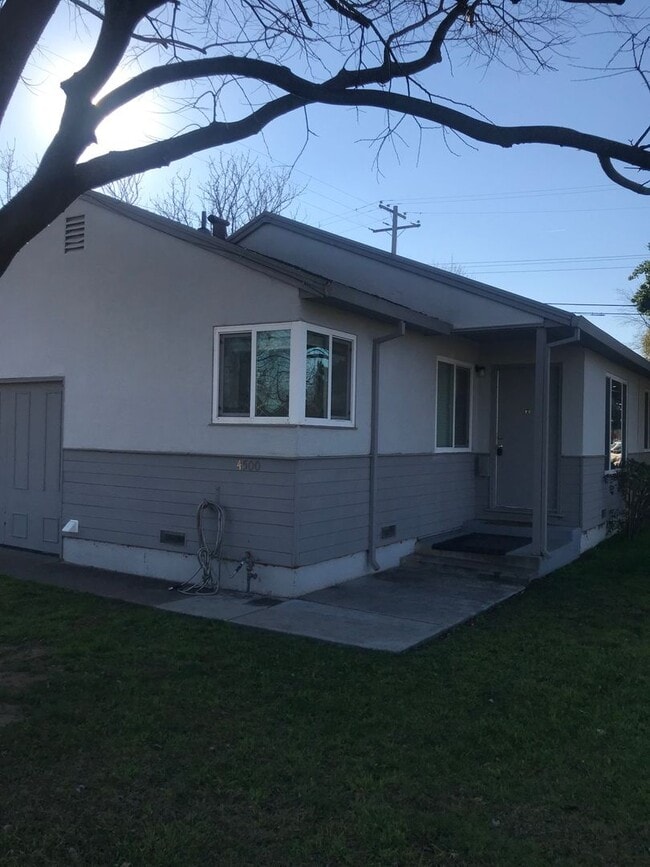 Building Photo - 1399001/51 Unit 1399001002 Rental