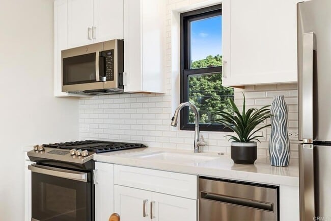 Photo - 3757 Adams St