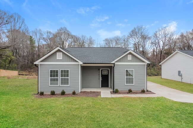 Building Photo - 1020 N Oakwood St