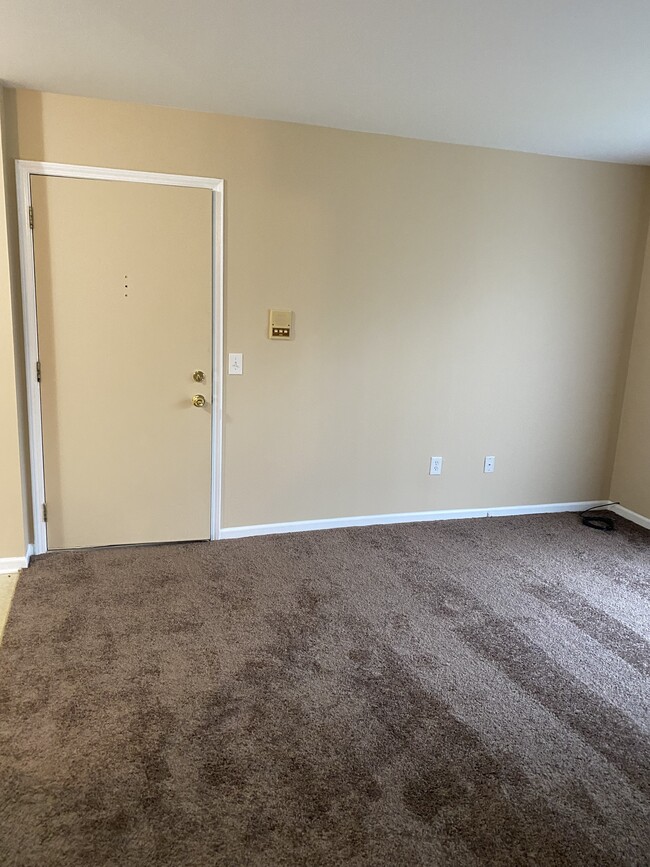 Building Photo - 35401 Hickory Woods Ln Unit 35401 Hickory woods ln Rental