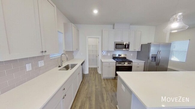 Photo - 768 Lightrail Dr