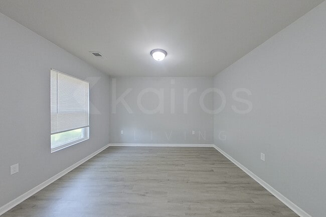 Photo - 108 Amber Mill Cir