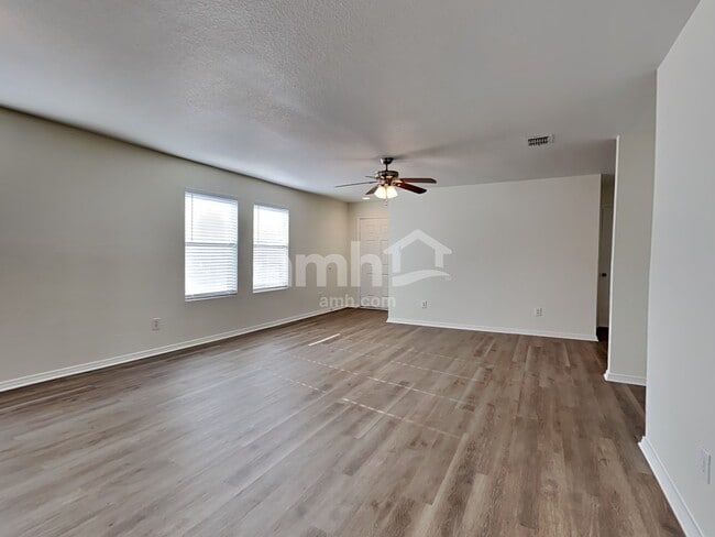 Photo - 812 Poncho Ln