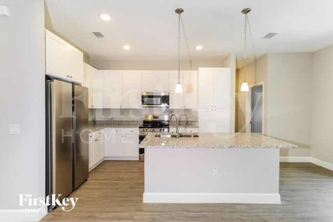 Photo - 437 Larino Rd SW House