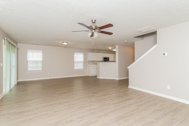 Photo - 5716 Sable Way