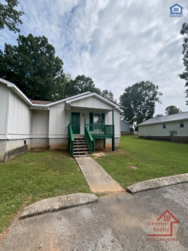 Building Photo - 173 Bybee Woods Dr Rental