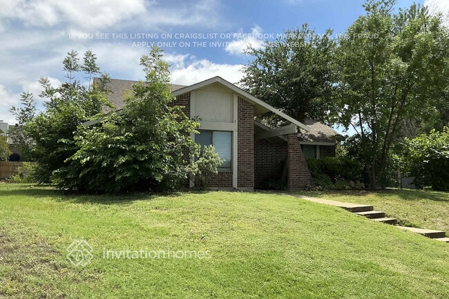 Photo - 1716 Delaford Pl