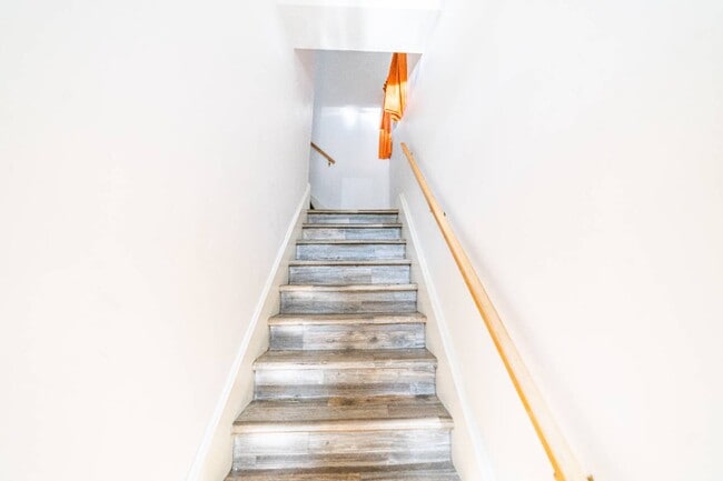 Photo - 368 Dufferin St