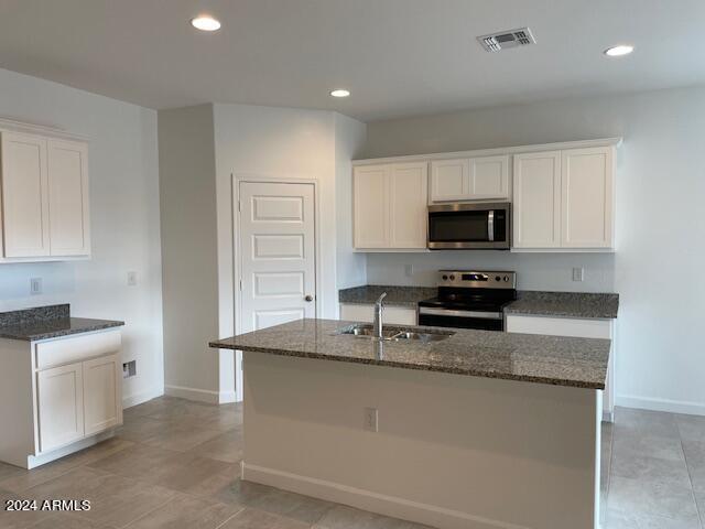 Photo - 2471 W Shanley Ave