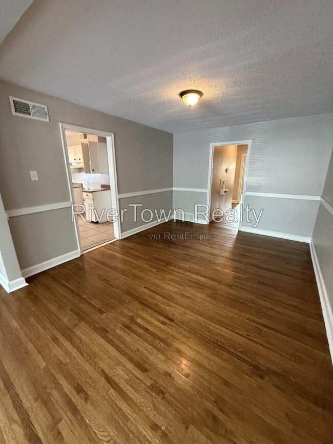 Photo - 108 N Holmes St