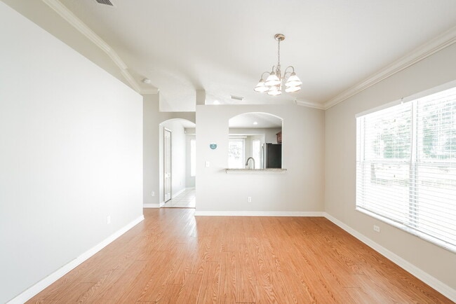 18136 Cypress Bay Pkwy