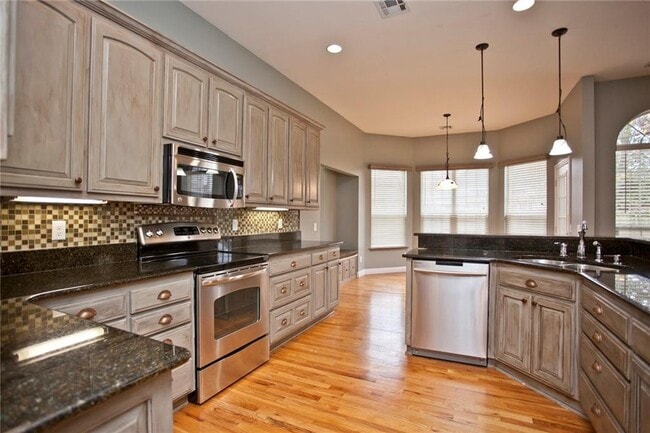 Photo - 5304 S 44th St