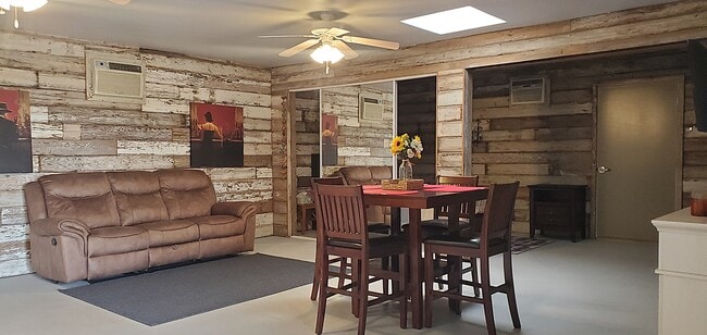 Photo - 2111 N Elliott Rd