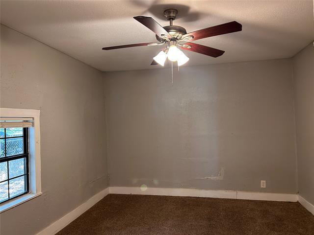 Photo - 615 S Throckmorton St