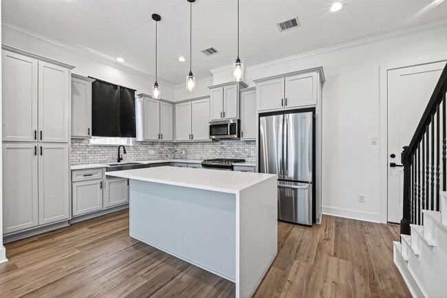 Photo - 7314 Avenue L