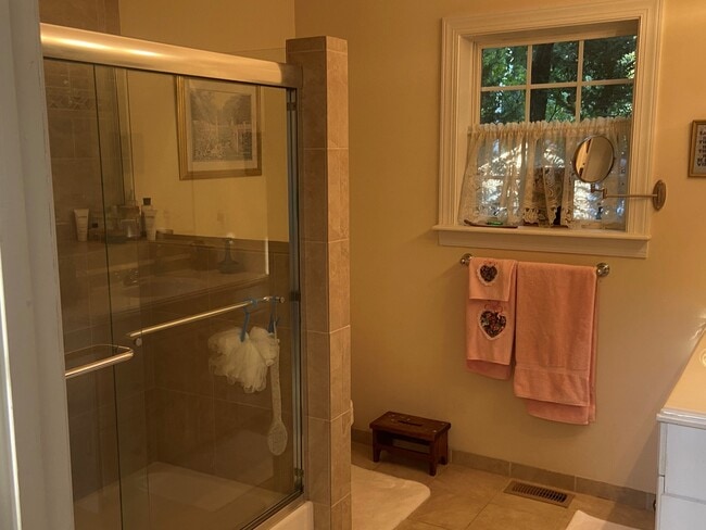 Photo - 150 Farr Lake Dr Unidad Furnished