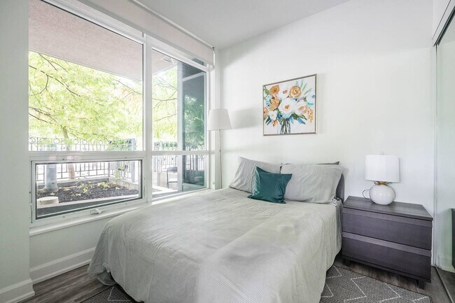 Photo - 250 Fort York Blvd Unit ID1037038P