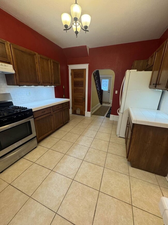 Photo - 3 Bedroom Freshly Renovated Family Home in Houghton