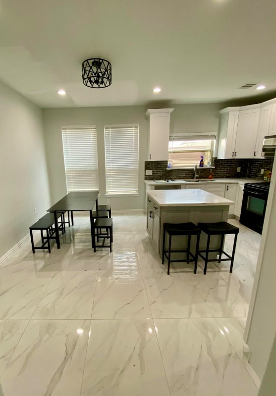 Photo - 7908 Virgil St