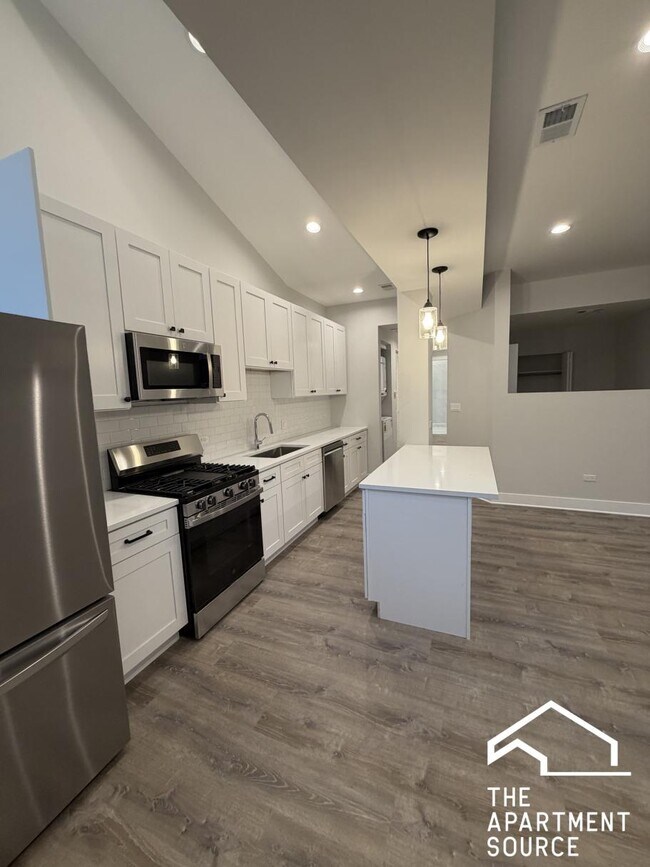 2247 W Lawrence Ave Unit 3