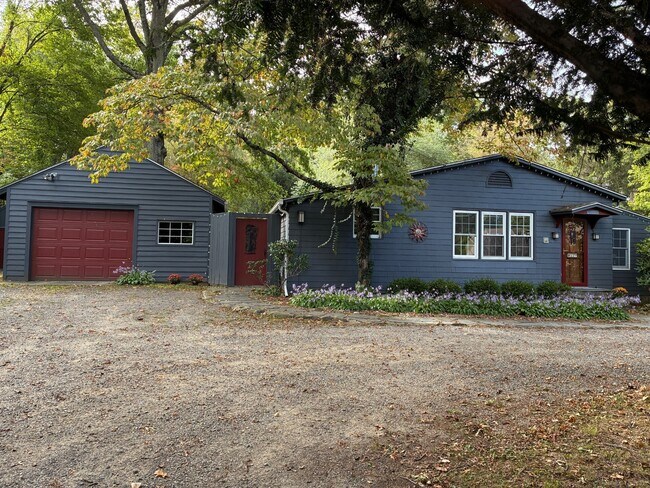 Building Photo - 529 N Madison Rd Rental