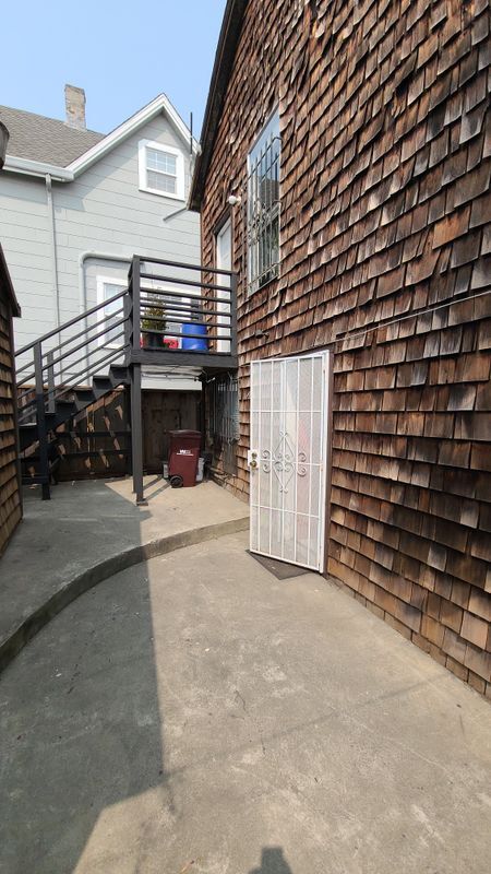 Photo - 2025 E 20th St