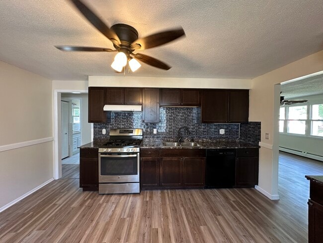 Photo - 226 Welton St