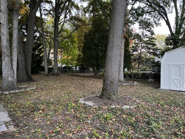 Photo - 5822 Balfour Rd