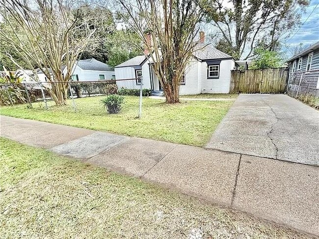 Photo - 2869 Ralston Rd