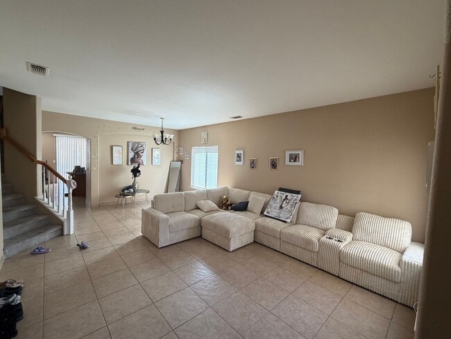 Photo - 12 Jackdaw Ct