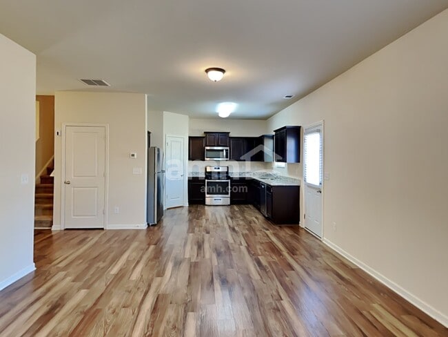 Photo - 278 Scotland Dr