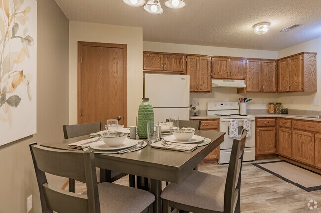 2Ba,1Br, Sqft 1090