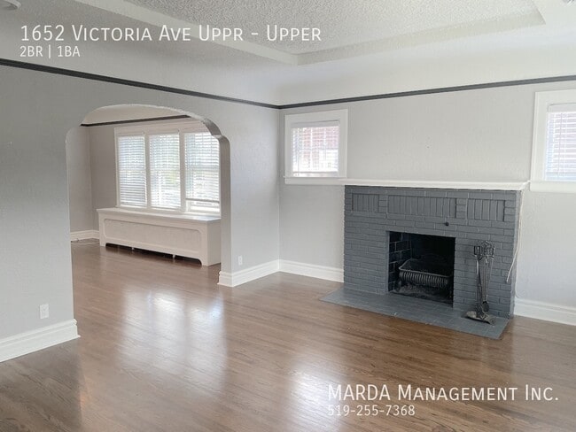 Photo - CHARMING 2 BED/1 BATH UPPER ON VICTORIA + HYDRO & GAS Unit Upper
