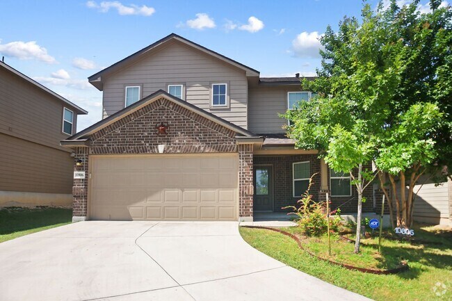 Building Photo - 4 Bedroom/2.5 Bath Tausch Farm Subdivision Rental