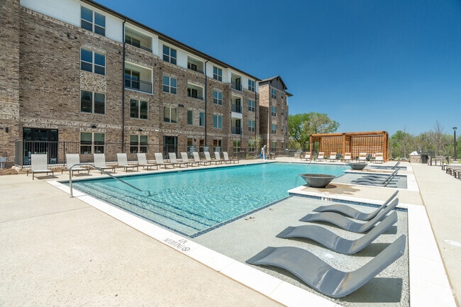 Building Photo - Marlowe Corinth Groves