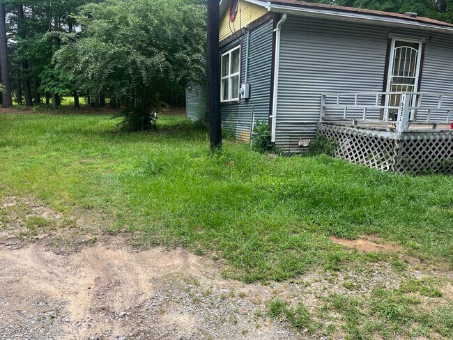 Front view - 10557 County Road 165 N House