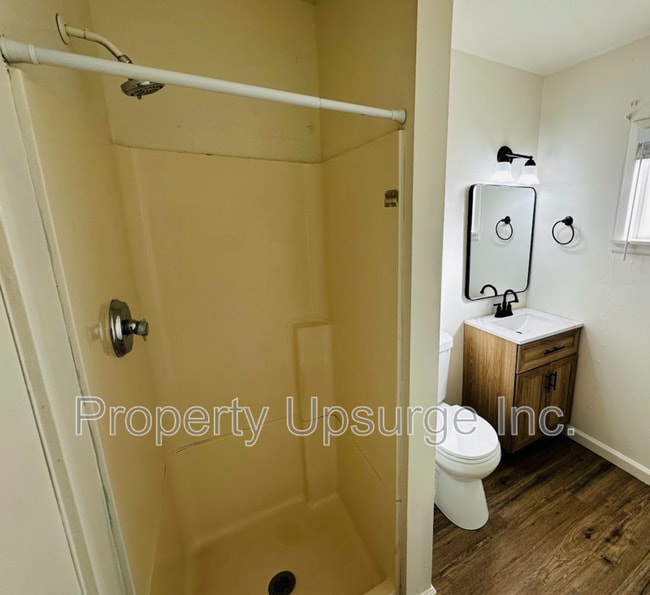 Photo - 1983-1999 Hartnell Ave