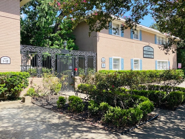 Photo - 3619 Garrott St Unidad 25