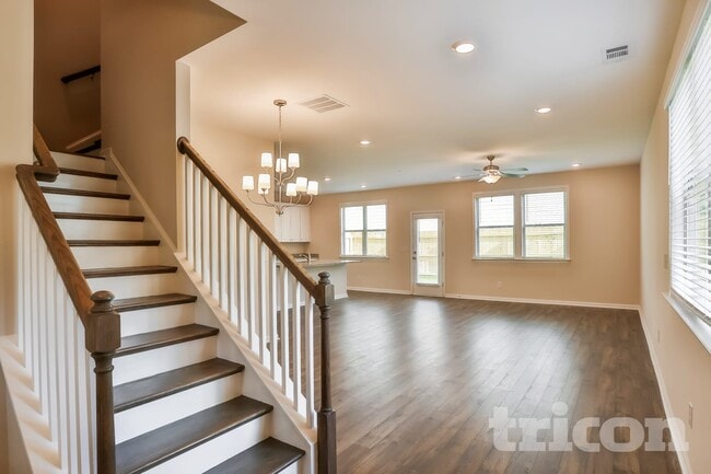 135 Chapelcrest Ln