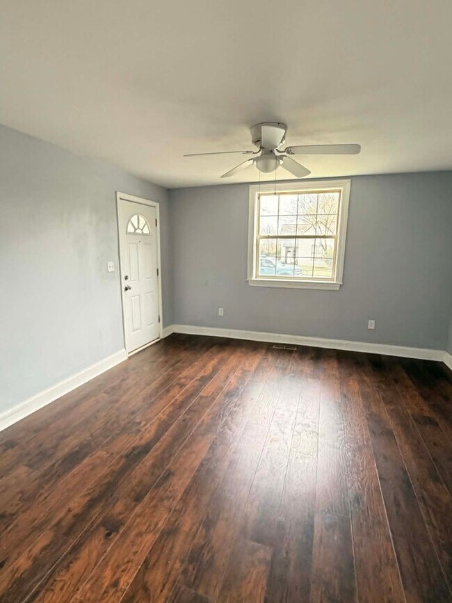 Photo - 202 S GRAY, JOPLIN MO. 2 BEDROOM / 1 BATHROOM FULLY FENCED IN YARD!!!