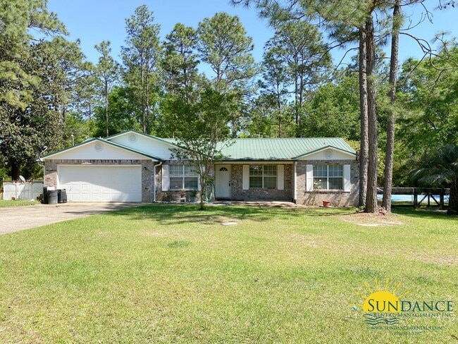 Building Photo - Beautiful 4 Bedroom Home in Crestview