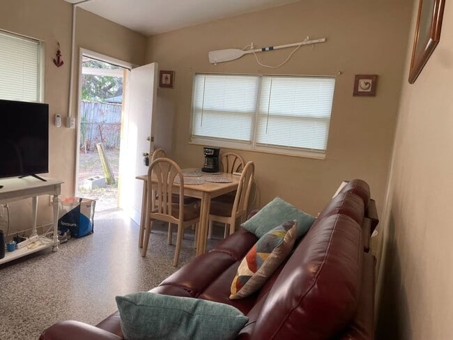 Photo - 2125 Highland Ave