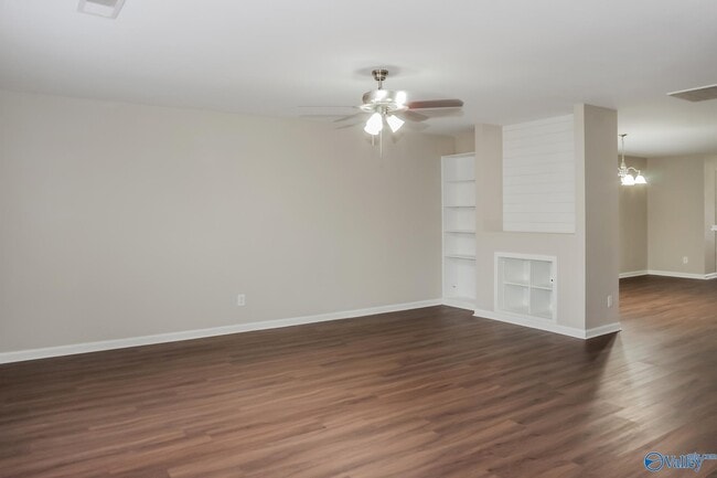Photo - 141 Wethersfield Dr