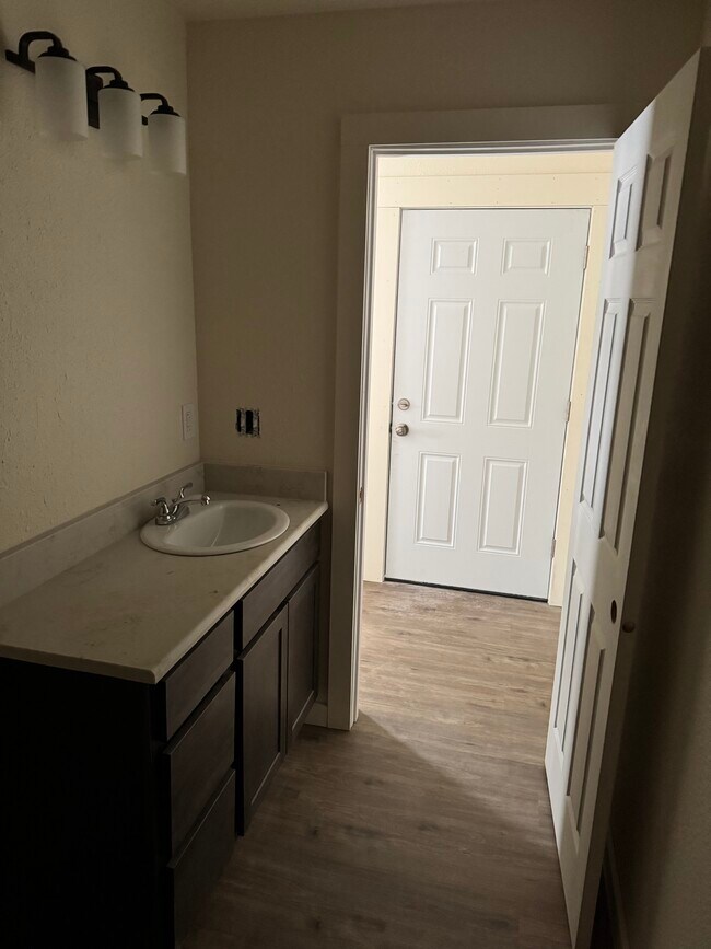 Photo - 4106 Victory Ave