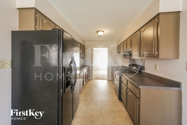 Photo - 6704 Amersham Dr