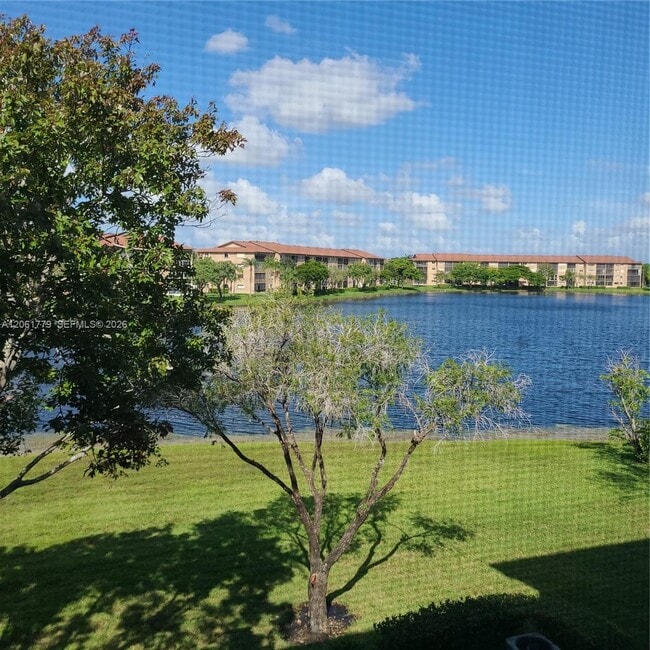 Building Photo - 1351 SW 141st Ave Unit 310-G
