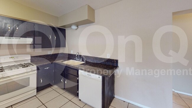 Photo - 4318 E St Anne Ave