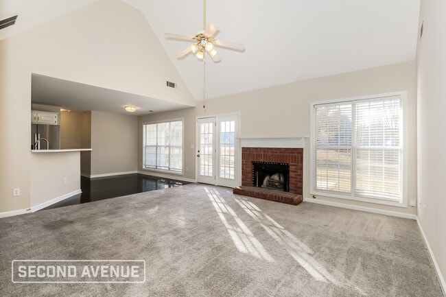 Photo - 1008 Maria Dr