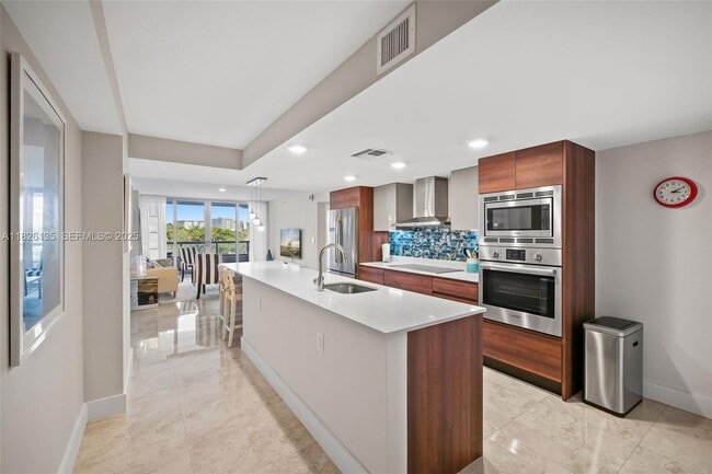 Photo - 9261 E Bay Harbor Dr Unit 404