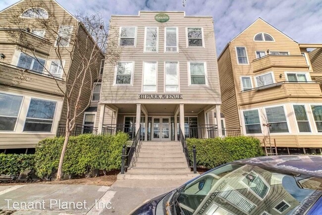 Building Photo - 411 Park Ave Unit 133